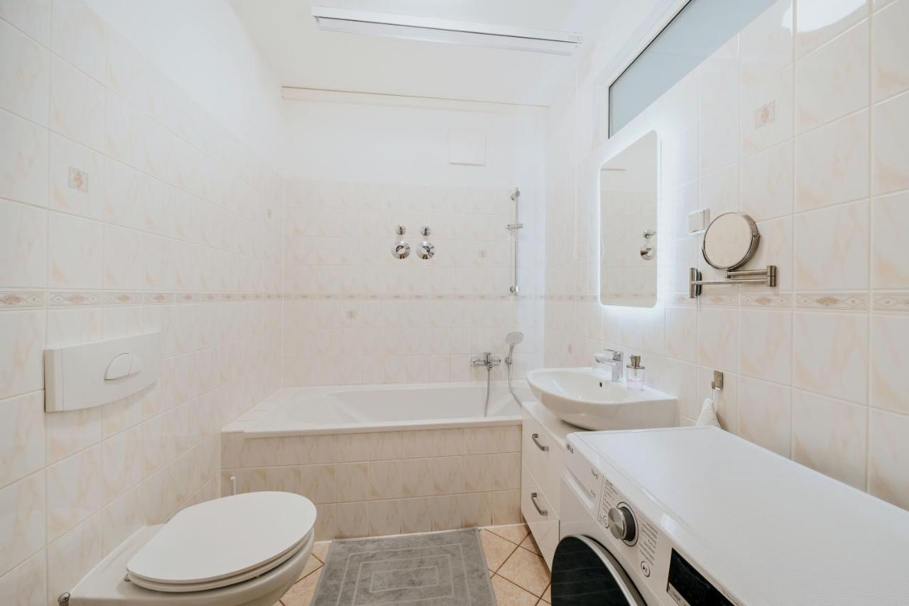 Blissplace 3 Zi Premium Apartment Nahe Getec Arena Mit Kingsize Betten Und Balkon Magdeburg Zewnętrze zdjęcie